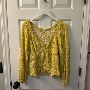 American Eagle Outfitters Yellow Floral Blouse: Size XL